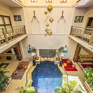 Kenza Riad